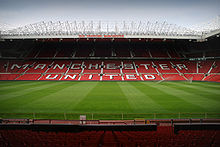 Old Trafford von der Südtribüne aus gesehen