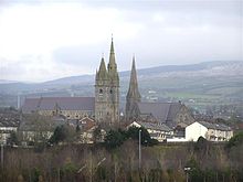 Le guglie principali della chiesa di Omagh