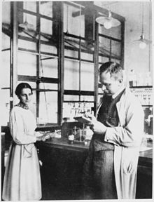 Lise Meitner and Otto Hahn in the laboratory, 1913