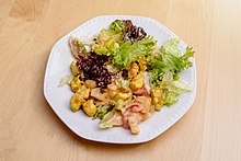salada mista de estilo local