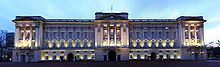 Buckingham Palace, facade to the Mall (2009)