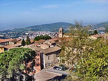 Blick von Perugia, über ein darunter liegendes Tal.