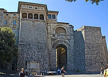 Etruskisk bue Porta Augusta