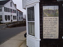 Domovský pozemek Petera Browna na ulici Leyden Street v Plymouthu, Massachusetts  