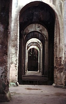 Piscina Mirablilis, uma cisterna construída na época romana, para apoiar a frota. Esta cisterna está localizada em Misenum