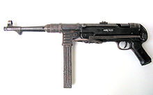 MP-40-konepistooli: sitä valmistettiin toisessa maailmansodassa noin miljoona kappaletta.  