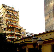 A house in São Paulo with typical Pixação graffiti