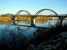 Most přes řeku d'Ebre, Katalánsko.
