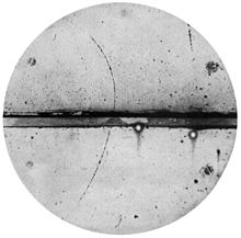 Photo de la chambre à nuages du premier positron jamais observé