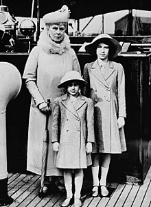 Printsess Elizabeth koos kuninganna Mary ja printsess Margaretiga