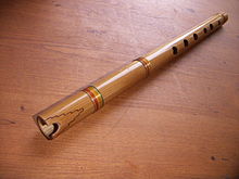 De quena is een Zuid-Amerikaans blaasinstrument, dat vooral door Andesmuzikanten wordt gebruikt.