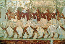Ägyptische Soldaten der Expedition der Hatschepsut in das Land Punt, dargestellt von ihrem Tempel in Deir el-Bahri aus.