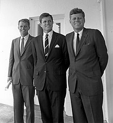 Robert, Ted en John F. Kennedy, genomen toen John president was...  