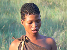 Uma mulher San no Botsuana