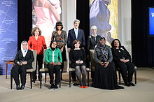 Razan Zeitounehová obdržela v roce 2013 od amerického ministerstva zahraničí cenu International Women of Courage Award.  