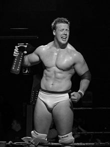 Sheamus O'Shaunessy po tom, čo si 14. novembra 2005 udržal titul IwW International Heavyweight Championship.