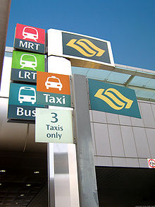 Bus, MRT, LRT en taxi vormen het openbaar vervoersysteem in Singapore.