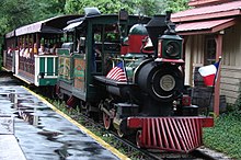Az eredeti Six Flags vonat még mindig üzemel (2007)
