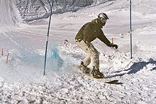 Een snowboarder.  