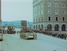 The main square after the arrival of the Americans - view of the Nibelungen Bridge, glass panes mended with cardboard.