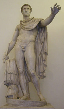 Romeinse keizer Antoninus Pius, poserend als een Griekse held.
