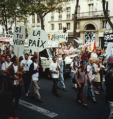 Manifestação em Paris contra os testes de armas nucleares, 1995