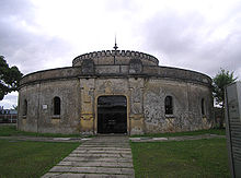 O Teatro Paiol é um armazém desativado anteriormente utilizado para estocagem de munições do exército.