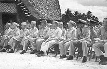I comandanti alleati si riuniscono a Guadalcanal nell'agosto 1943 per pianificare il prossimo attacco alleato contro i giapponesi nelle Salomone come parte dell'operazione Cartwheel.