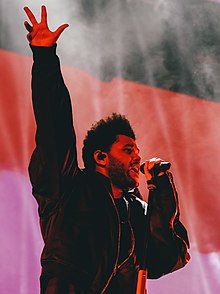 The Weeknd actuando en directo en Hong Kong en noviembre de 2018  
