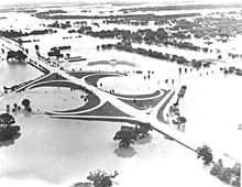 Overstroming in het noordoosten van Topeka, 1951.  