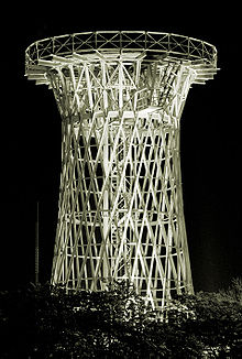 Torre hiperboloide de Shukhovs, cerca del circo de Krasnodars  