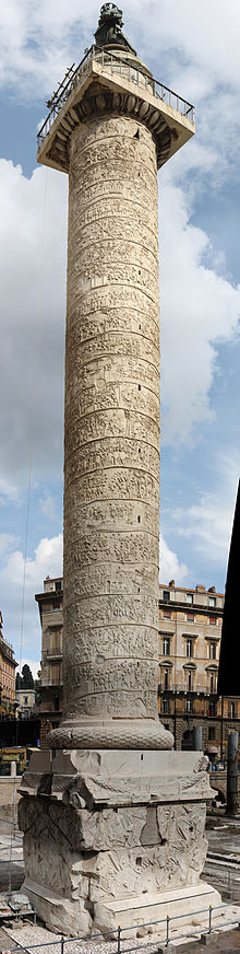 Panorama della colonna di Traiano