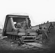 Un cannone ferroviario usato nell'assedio di Pietroburgo
