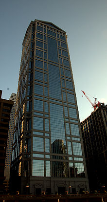 77 West Wacker Drive in Chicago, former home of United's corporate headquarters (2006-2012).