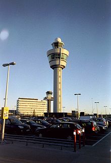 Wieże kontroli ruchu lotniczego (ATCT) w porcie lotniczym Schiphol w Amsterdamie