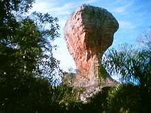 Vila Velhan valtionpuisto, jossa on suuria kalliomuodostelmia, jotka sateen ja tuulen aiheuttama eroosio on muokannut, Paranassa.  