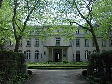 Het huis op 56-58 Am Grossen Wannsee, waar de Wannseeconferentie werd gehouden. Het is nu een gedenkteken en museum