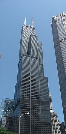 Willis Tower in Chicago, home of the operations headquarters since 2010 and also home of United's corporate headquarters since 2012.