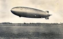El Hindenburg, en una postal de 1936  