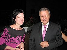 Sue Gardner y Meir Sheetrit, en Wikimania 2011 en Haifa