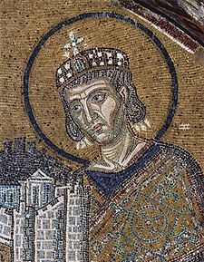 Konstantin 1. indkaldte den kristne kirkes biskopper til Nicæa for at løse problemet med kirkens splittelse. (mosaik i Hagia Sophia, Konstantinopel, omkring år 1000)