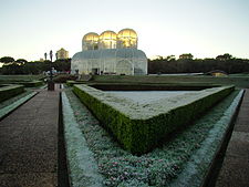 Frost i Curitibas botaniska trädgård. Växthuset skyddar känsliga växter från varmare tropiska och subtropiska klimat från frost och kallt väder.  