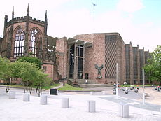 De oude en nieuwe kathedralen van Coventry