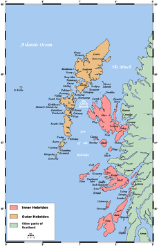 Внутренний и внешний Гебриды к западу от материковой части Шотландии.