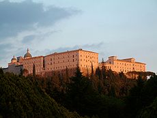 Abdij van Monte Cassino, een beroemd klooster en het moederhuis van de Orde van Sint Benedictus.