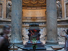 Umberto I:n hauta Pantheonissa.  