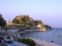 Het oude kasteel van Corfu stad  