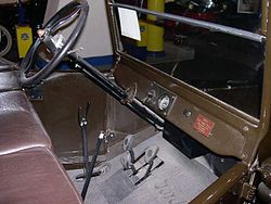Interior del Modelo T de 1923. Otros años son similares.  