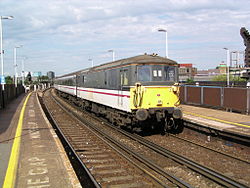 Gatwick Express -luokka 73 nro 73201 Clapham Junctionissa.  