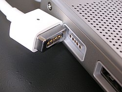 Kleine laptopcomputers kunnen ook worden aangesloten op randapparatuur